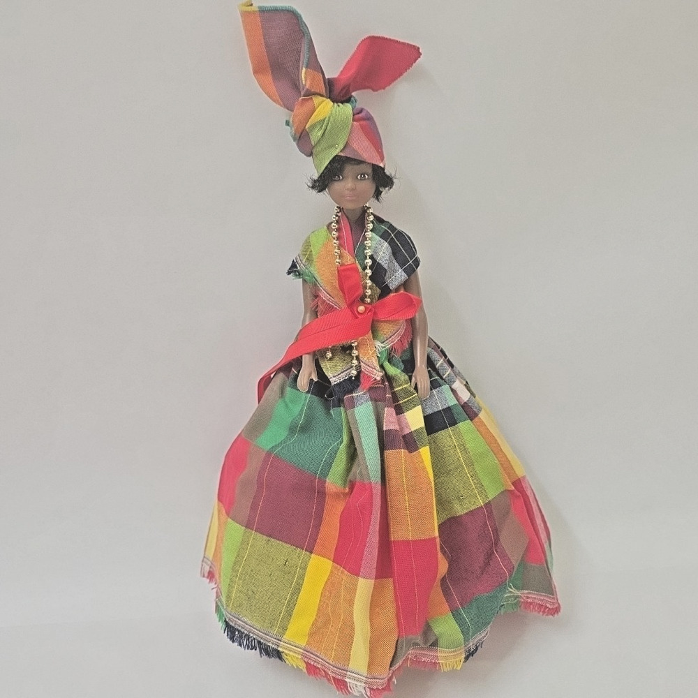Rare Vintage Jamaican/ Caribbean Doll 11” Unique with Flowing Dress Hat Push Pin - Picture 3 of 4